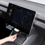 Opbevaringsbakke under skærmen: Tesla Model 3 Highland & Model Y Juniper