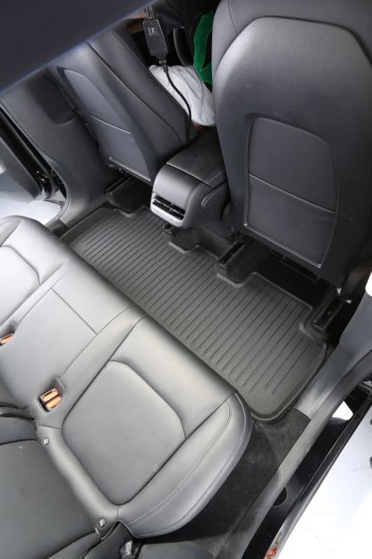 Detalje af måttesæt til Tesla Model Y